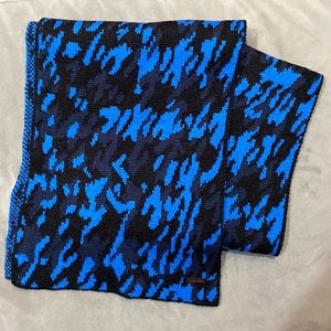 Michael Kors women’s navy royal blue black digi camo scarf 10” x 74”